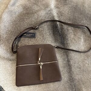 Deluxity‎ Los Angeles Brown Leather Over Shoulder Tassel Purse Bag NWT
